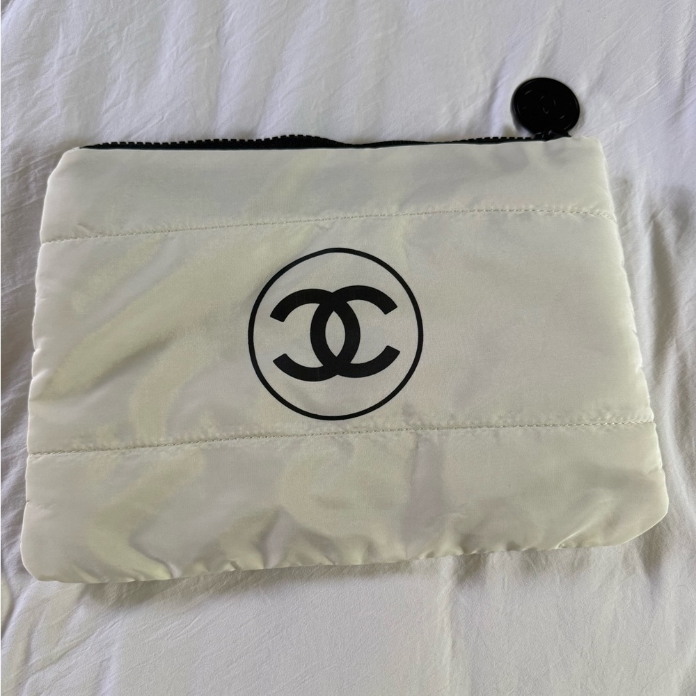 CHANEL White and Black Logo Pouch